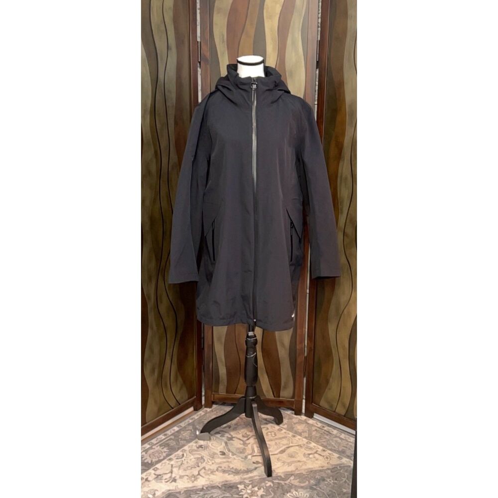 Lands' End black nylon rain jacket. Size XL.
